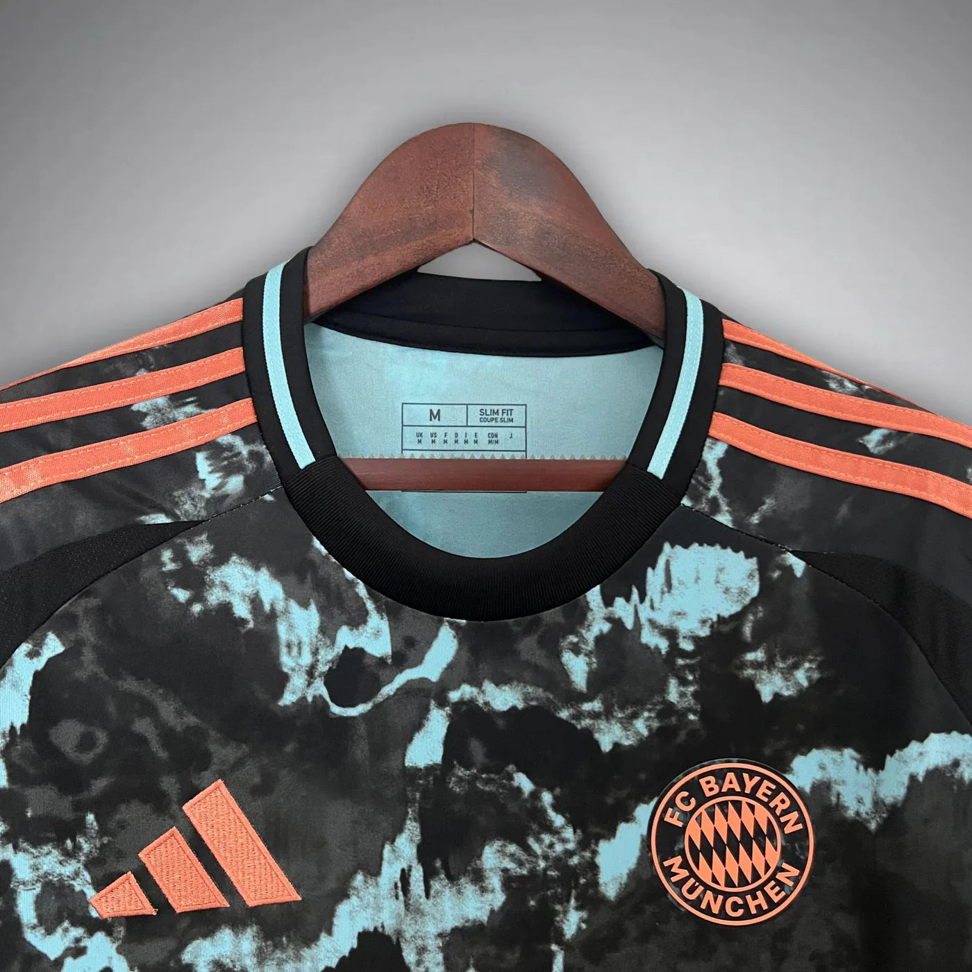 Bayern München 24/25 Premium Away Kit