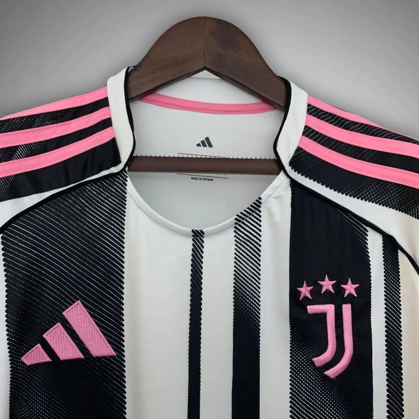 Juventus 25/26 Premium Home Kit