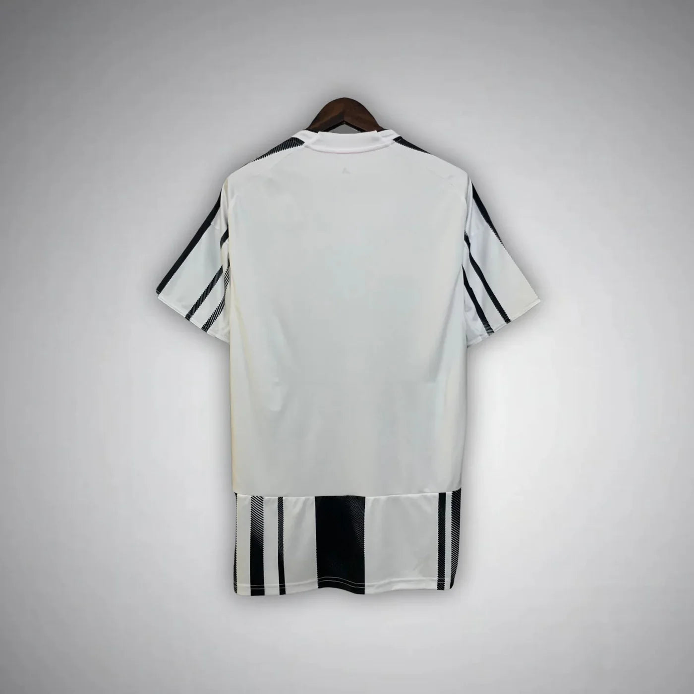 Juventus 25/26 Premium Home Kit