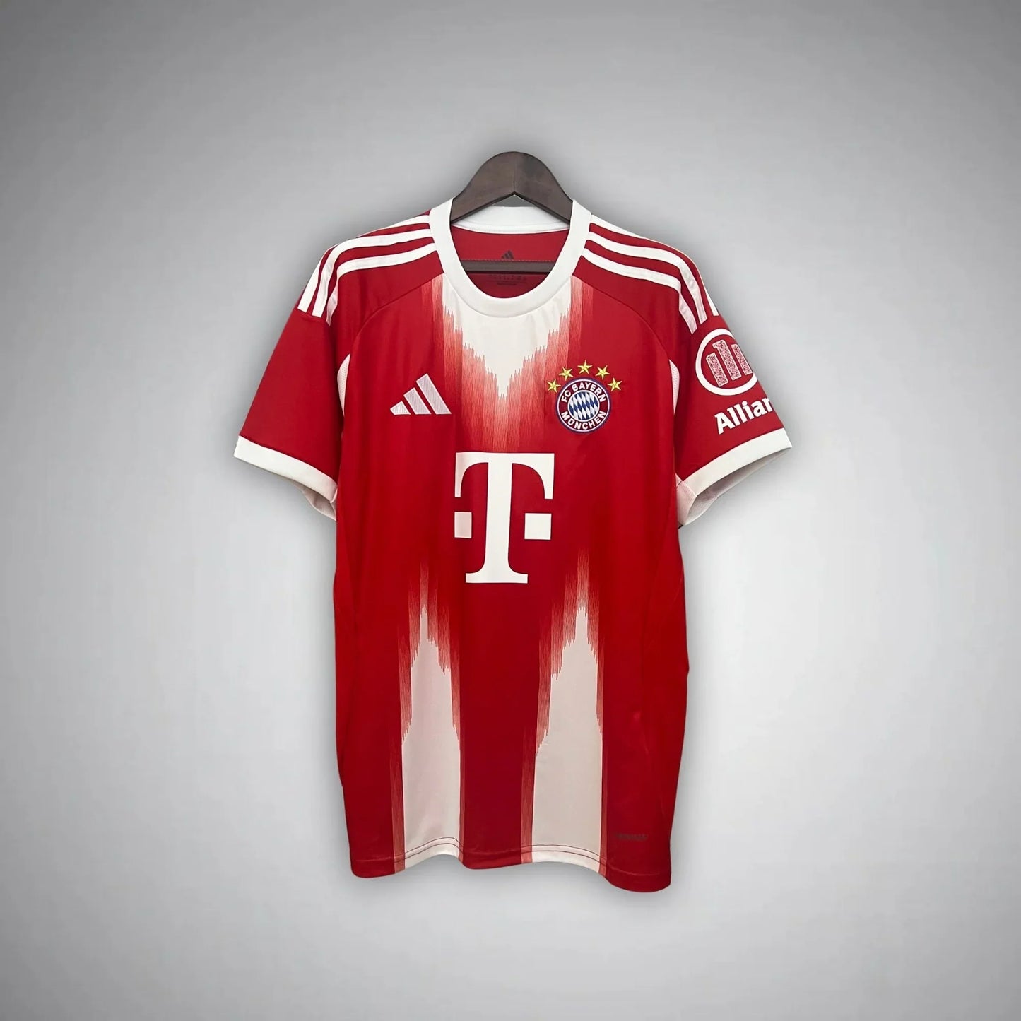 Bayern München 25/26 Premium Home Kit