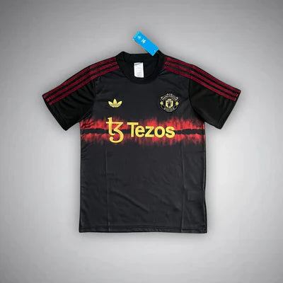 Manchester United "Trefoil Blaze" Premium Kit
