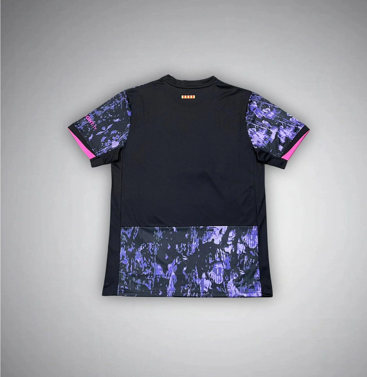 FC Barcelona "La Esencia" Premium Kit