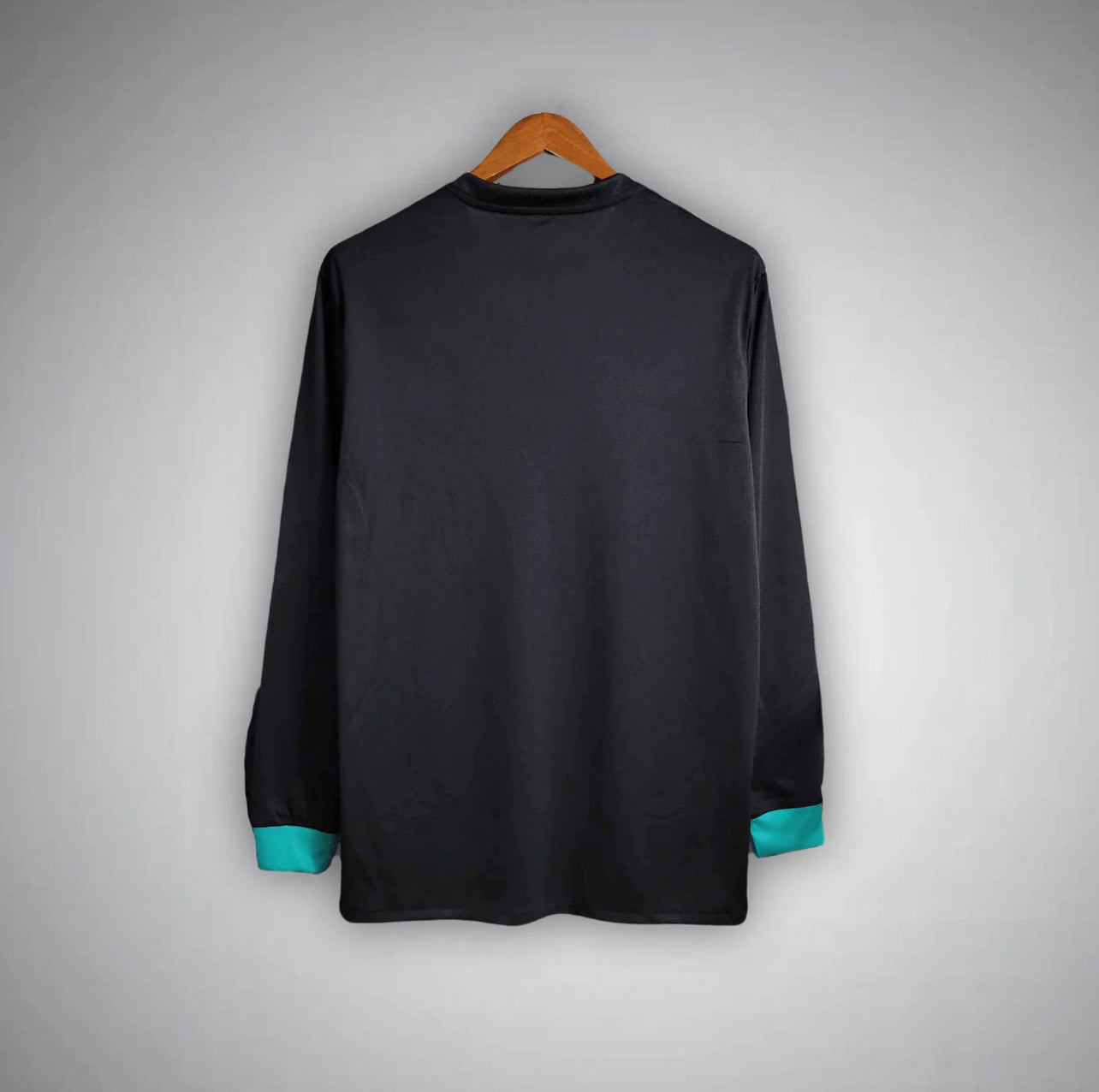 Real Madrid 17/18 Premium Long Sleeve Away Kit