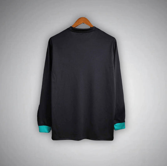 Real Madrid 17/18 Premium Long Sleeve Away Kit