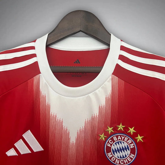 Bayern München 25/26 Premium Home Kit